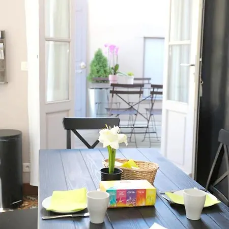 Holiday home Maison De 6 A Avignon