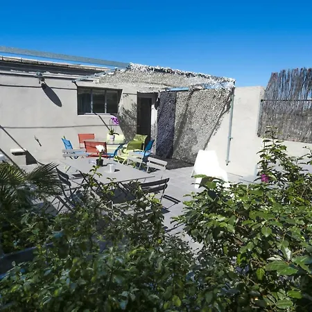 Maison De 6 A Holiday home Avignon
