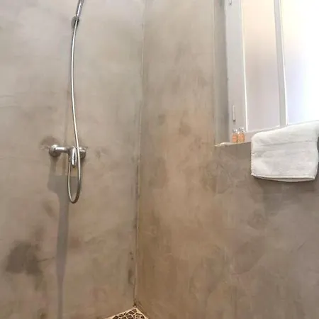 Holiday home Maison De 6 A Avignon
