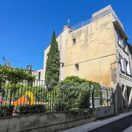 Maison De 6 A *
